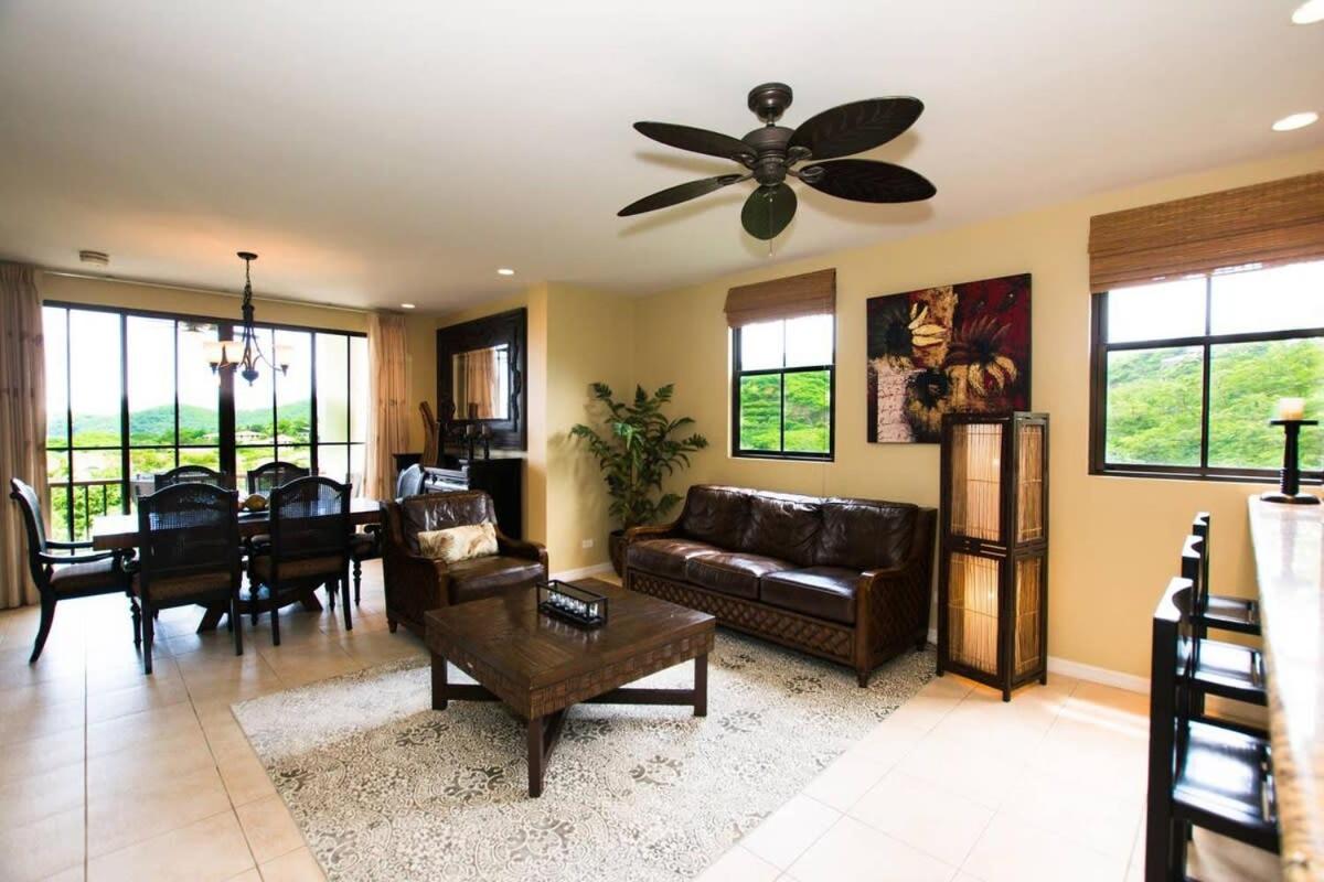 Classy artsy ocean-view unit near pool at Pacifico in Coco sleeps 6 - Housity