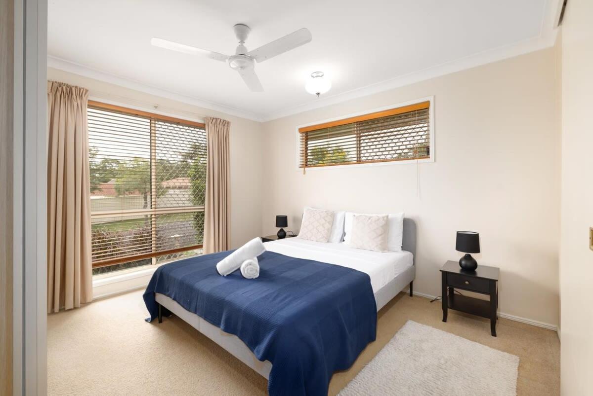 Spacious 3-BR Haven Prime Location Shopping Centre - Housity