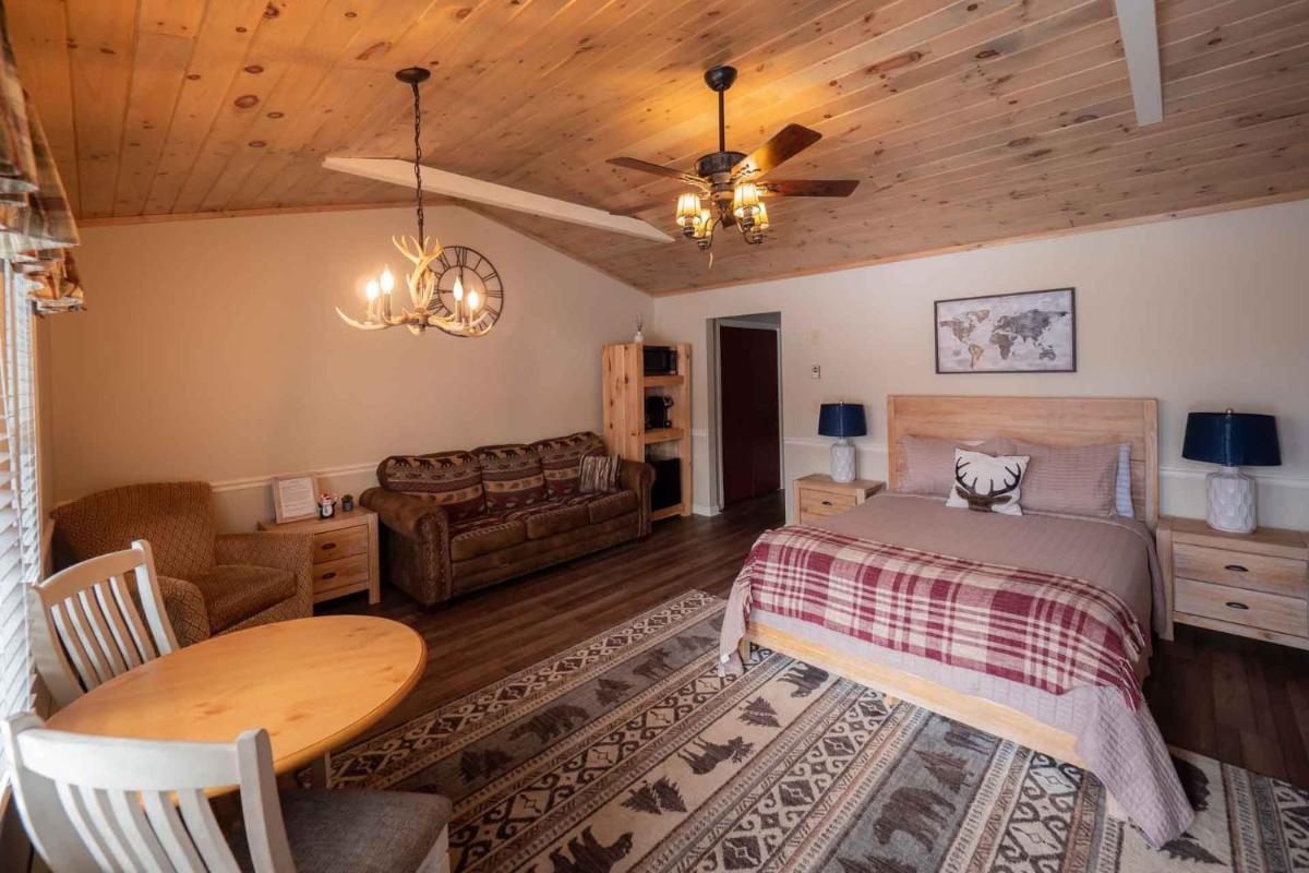 The Snowshoe Lodge - Housity