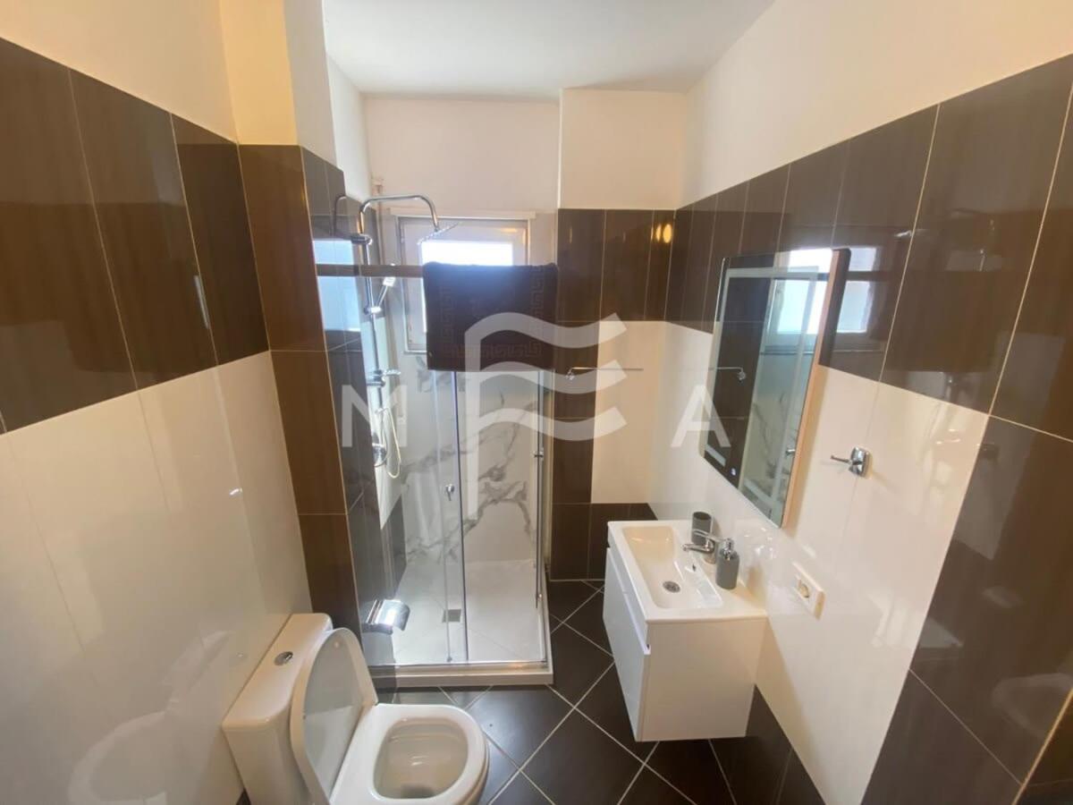 Majestic 871 - Housity