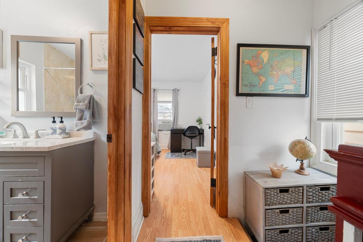 Suitetrails - Comfy and Convenient Room in NY