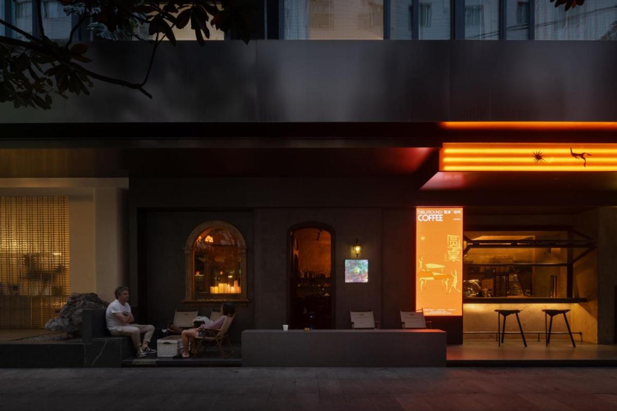 Tableround Hotel Chengdu - Hizvo