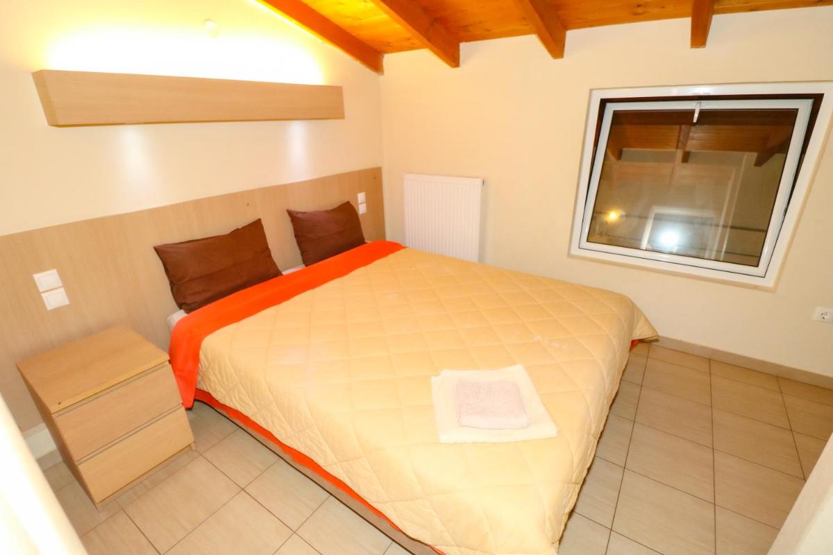 elia villa raches - Housity