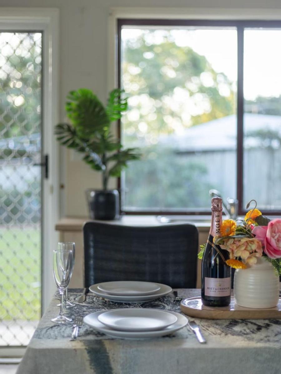 Great value Stylish 2BR Granny Flat Heritage Park - Housity