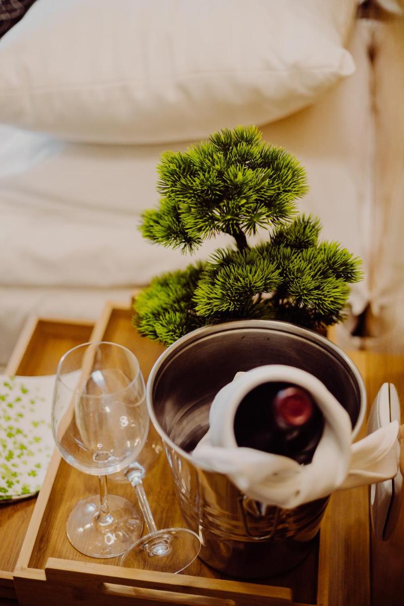 Hotel Bonsai - Housity