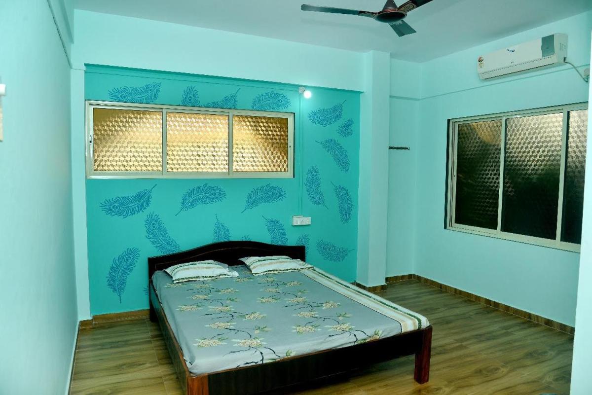 Aadesh Restorent - Housity