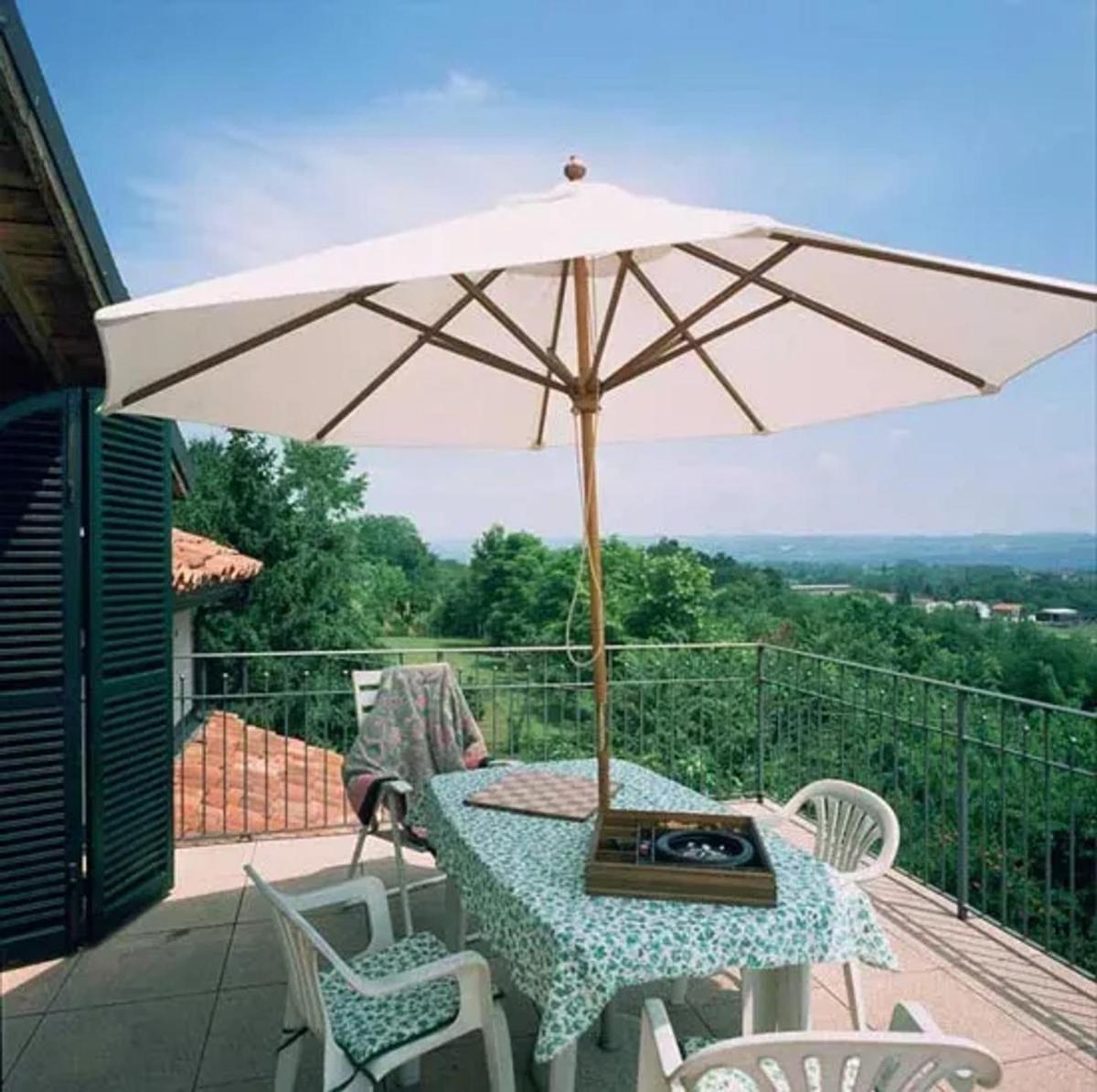 Modern apartment with garden in Carru 70 sqm private parking - Housity