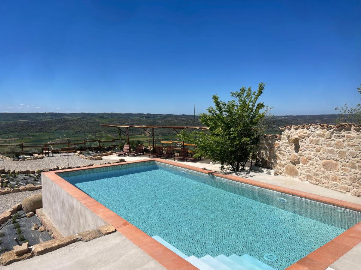 Castell de l'Aguda - Housity
