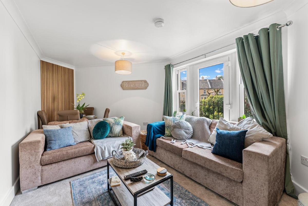 Amazing Cambridge Abode - Parking - Housity