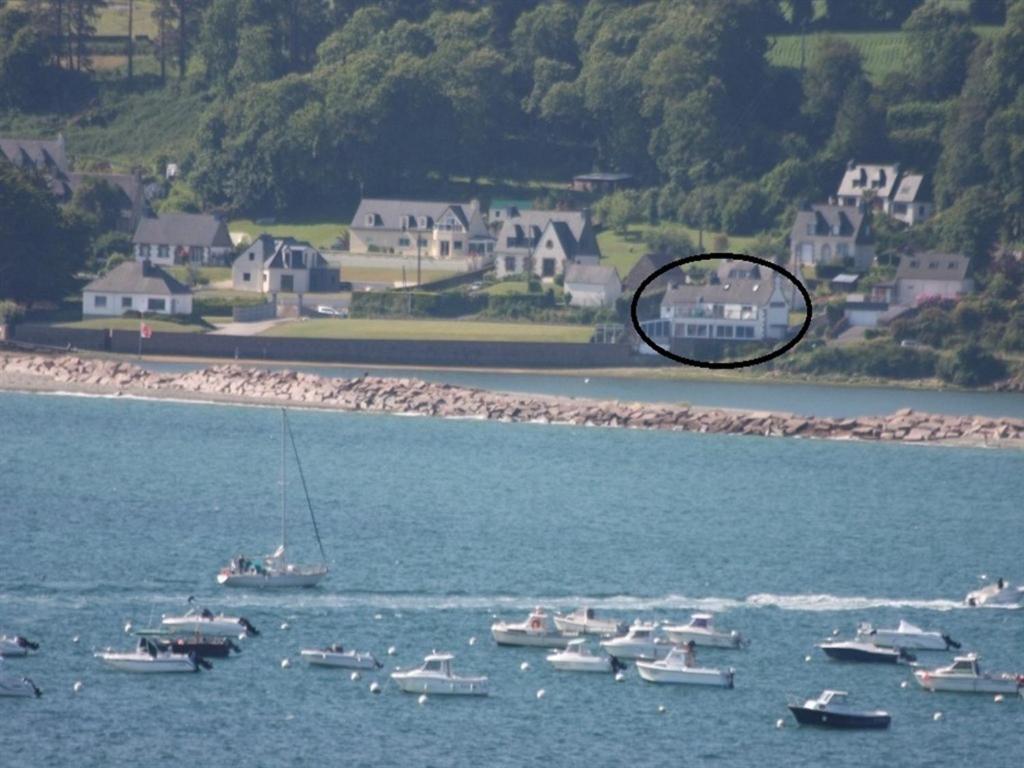 La presqu' île du Lenn face à la mer - Housity