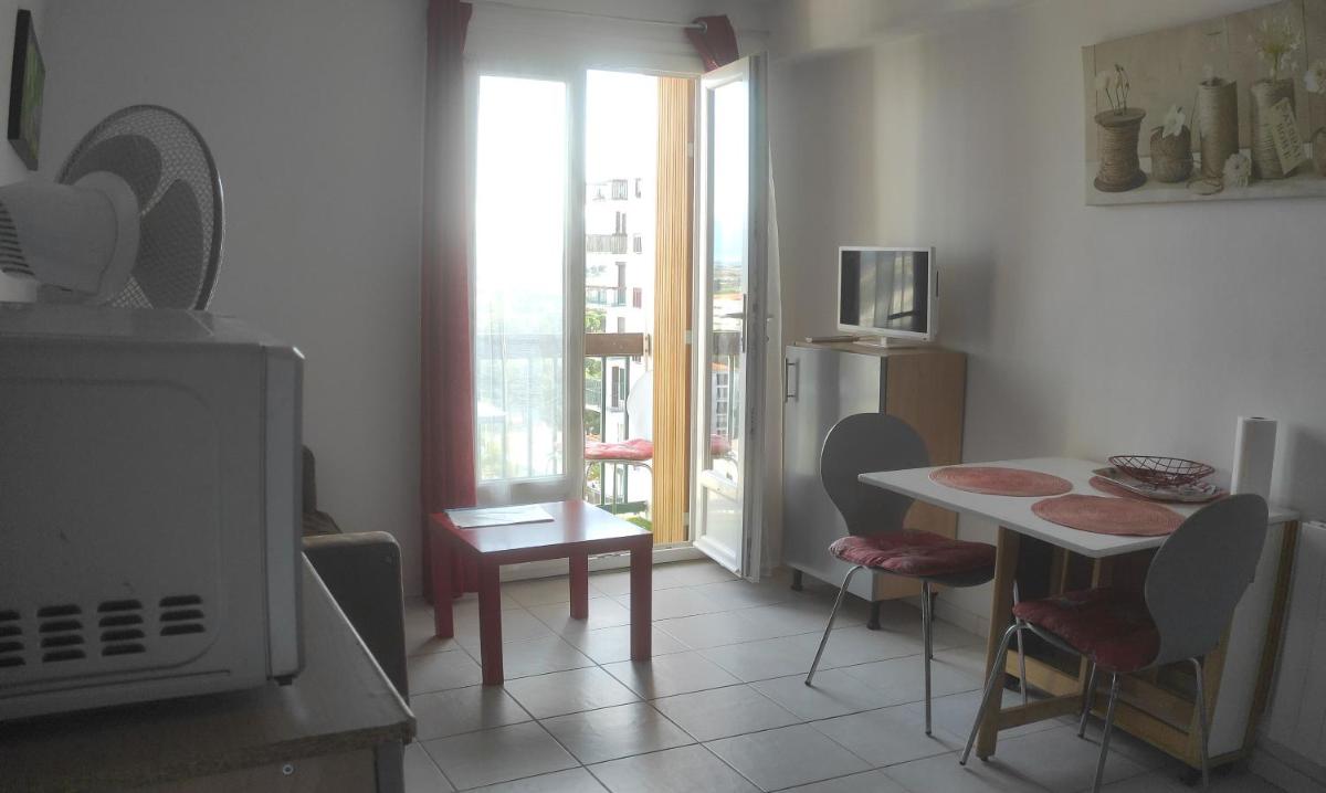 T2 30m2 au calme, Vue montagnes, aperçu mer - Housity