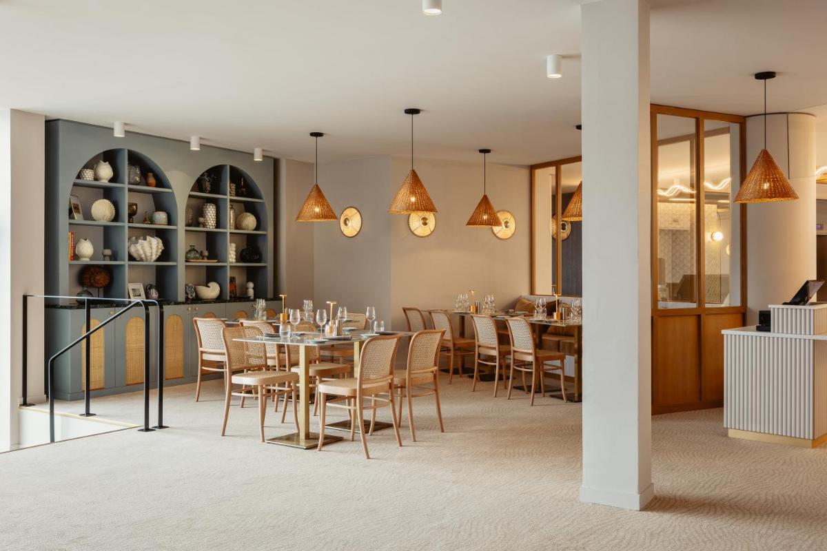 Restaurant ou autre lieu de restauration dans l'établissement Emeria Dinard Thalasso Spa