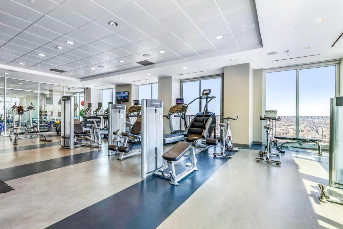 Luxurious Skyhouse Uptown Apartments in Charlotte North Carolina - Housity