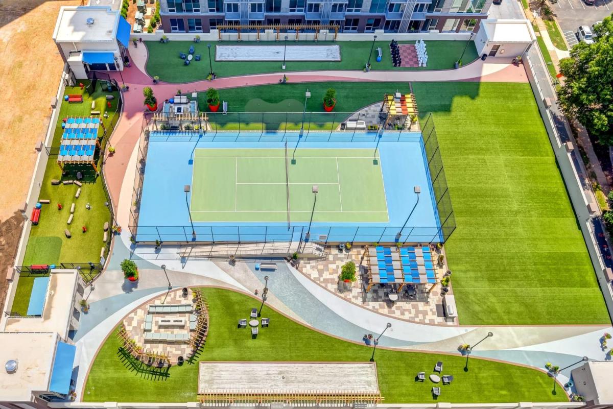 Luxurious Skyhouse Uptown Apartments in Charlotte North Carolina - Housity