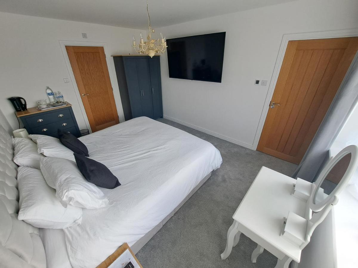 Westleigh House - Housity