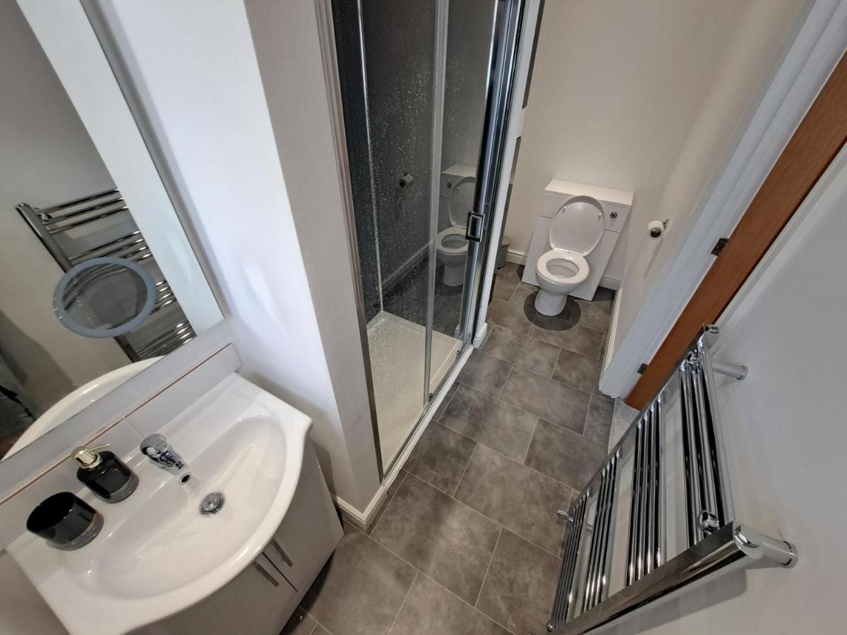 Westleigh House - Housity
