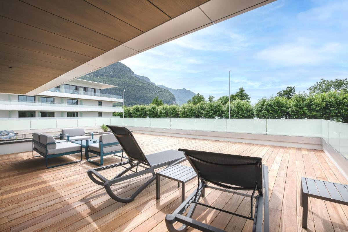 Vue générale sur la montagne ou vue sur la montagne depuis l'hôtel