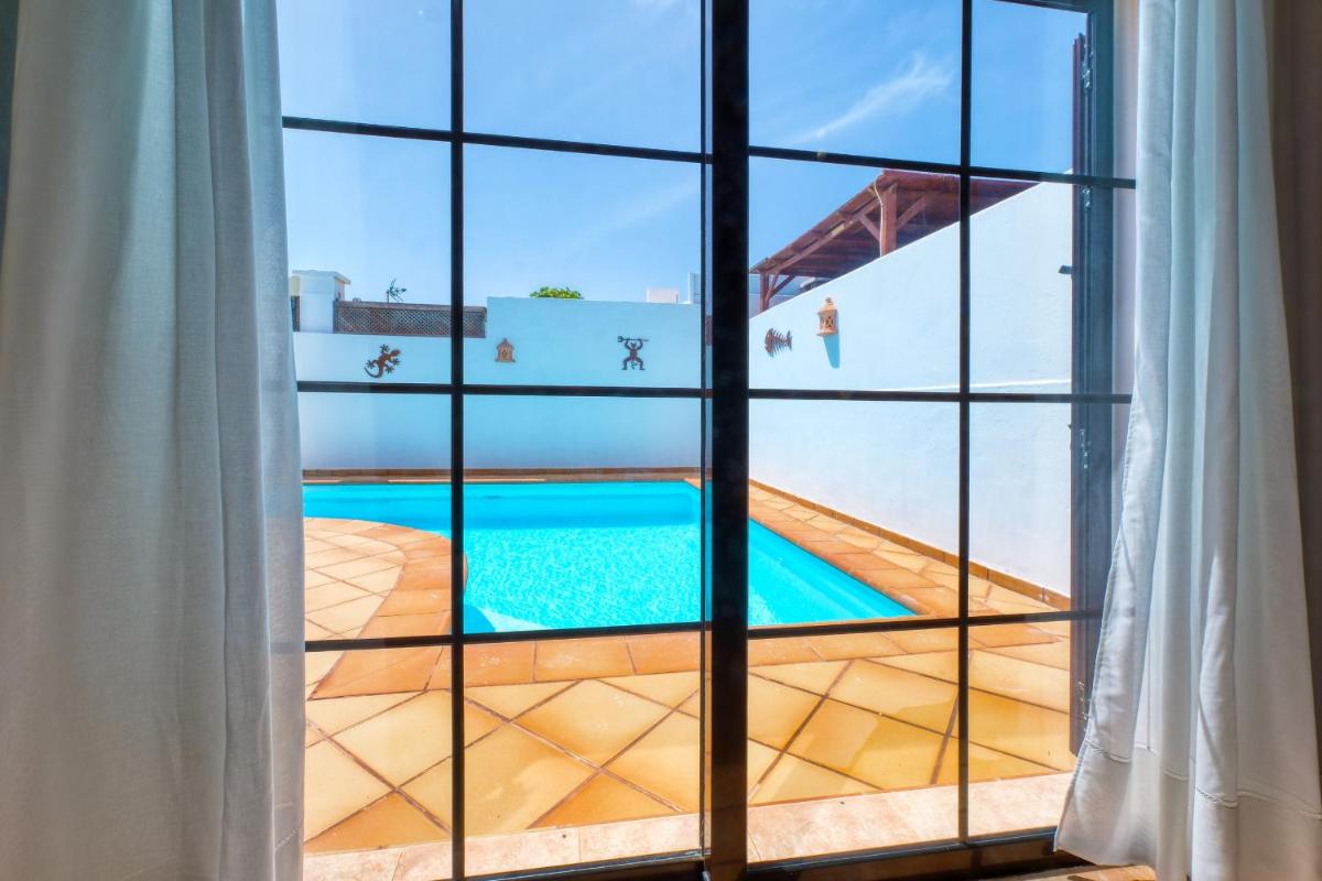 Villa Rosa-private pool, quiet area - Housity