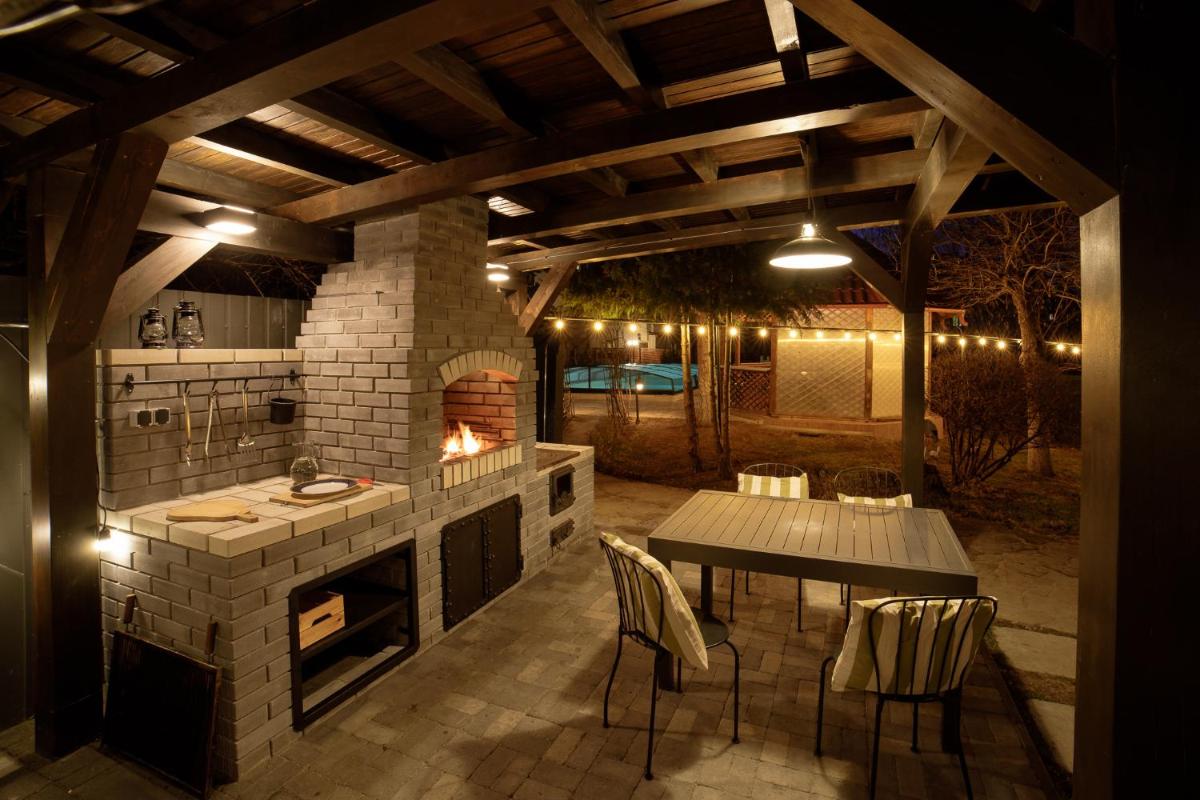 Zaivan Retreat - Housity