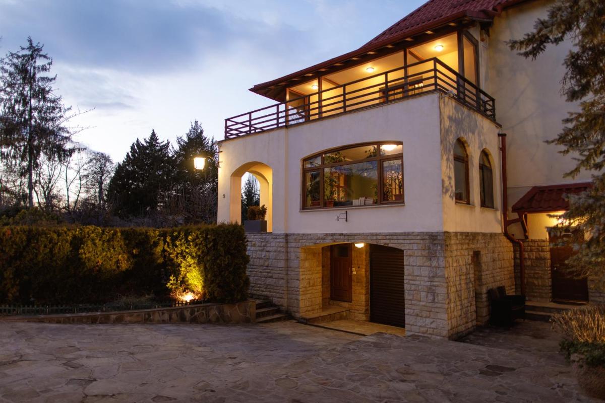 Zaivan Retreat - Housity