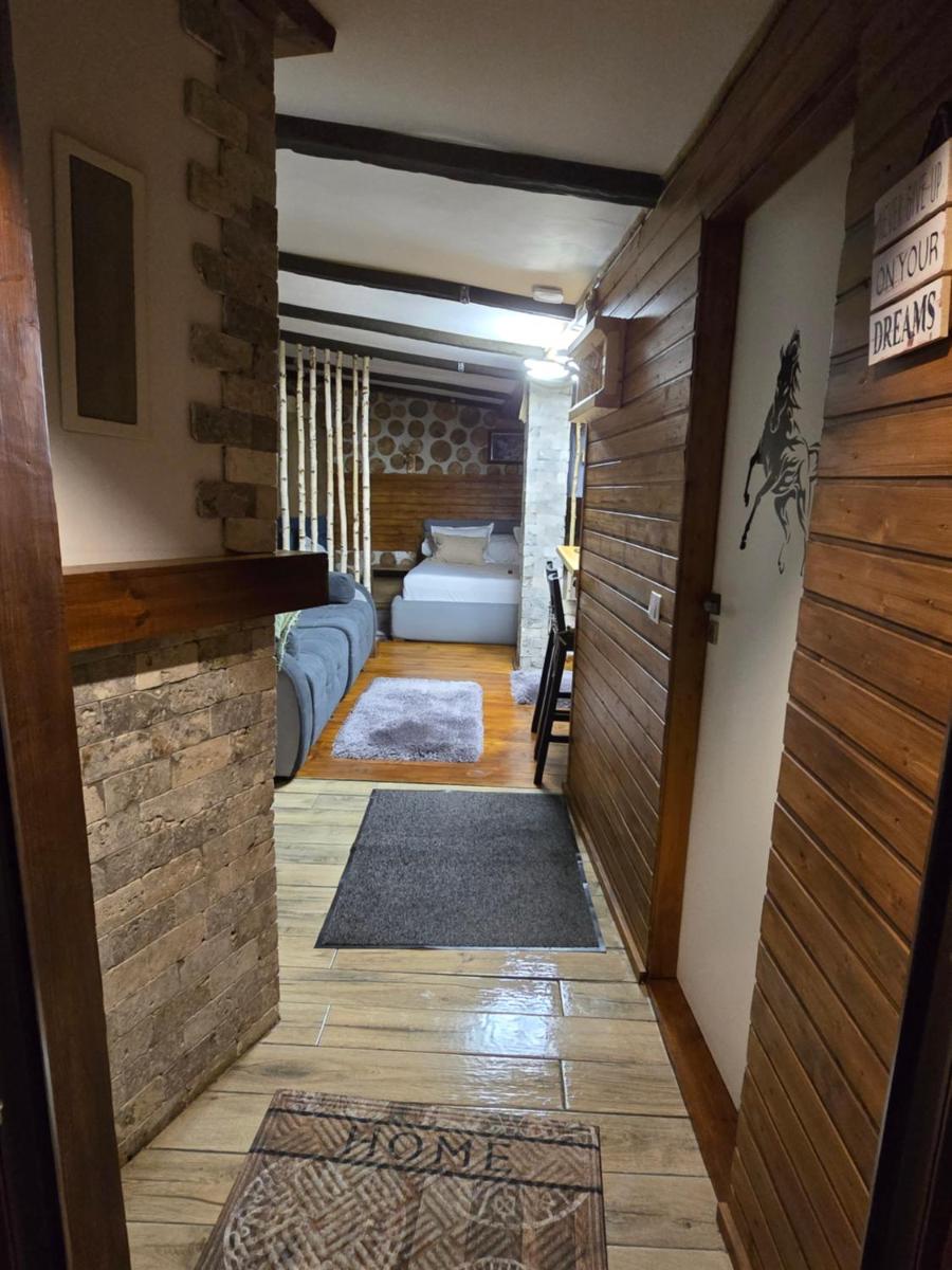 Velvet & Vanilla House la Vama Aniral - Housity
