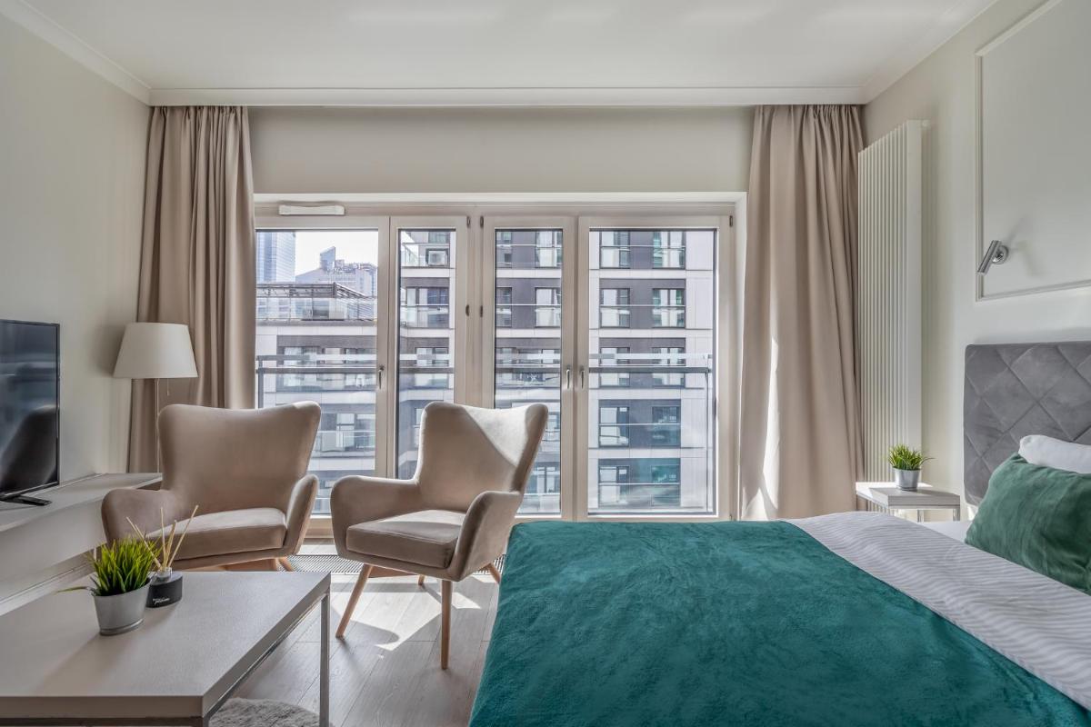 Urban Chic - Luxury Stay at Mennica Residence Warsaw - Housity