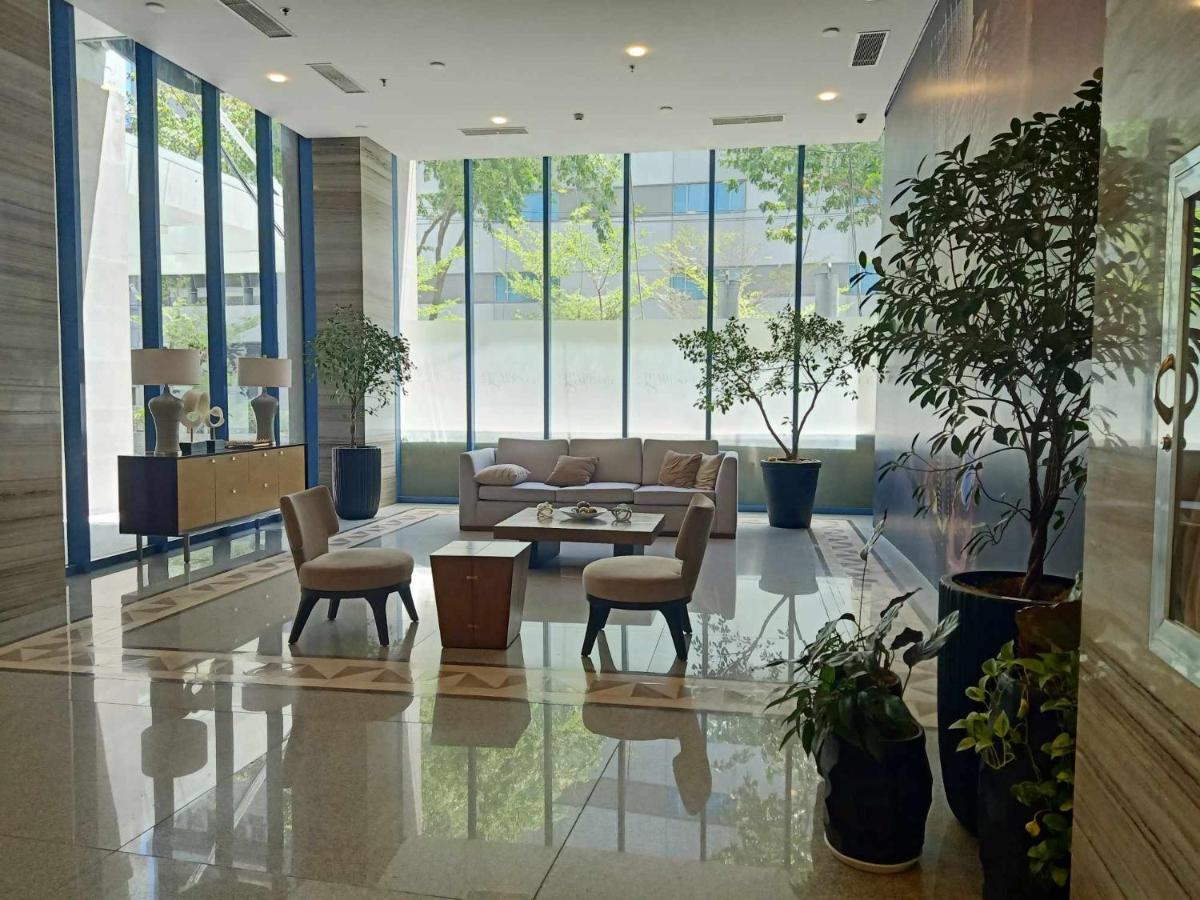 Kingrich Studio Apartment - Housity