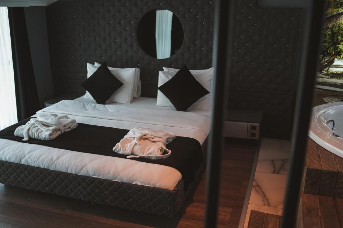 ENNA SUIT HOTEL - Housity