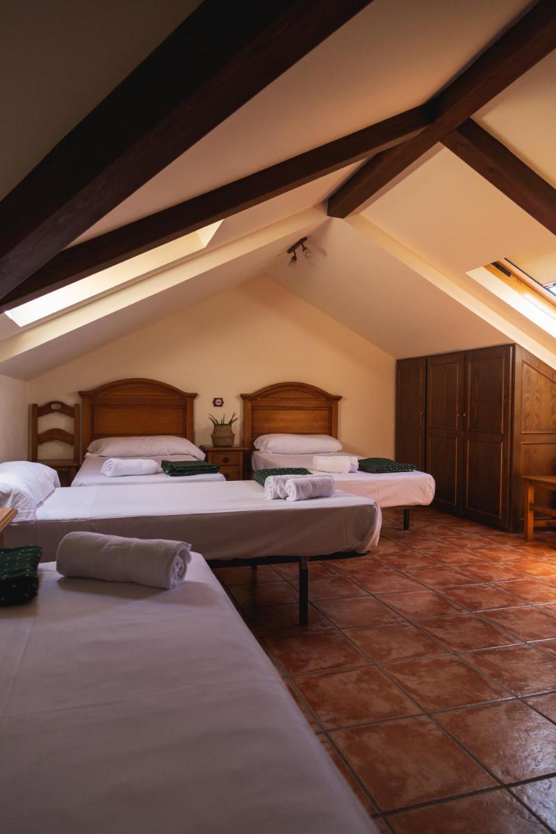 Hostal Corper Navalcarnero - Housity