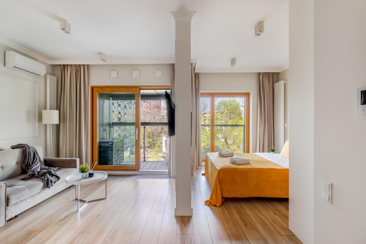 Urban Chic - Luxury Stay at Mennica Residence Warsaw - Housity
