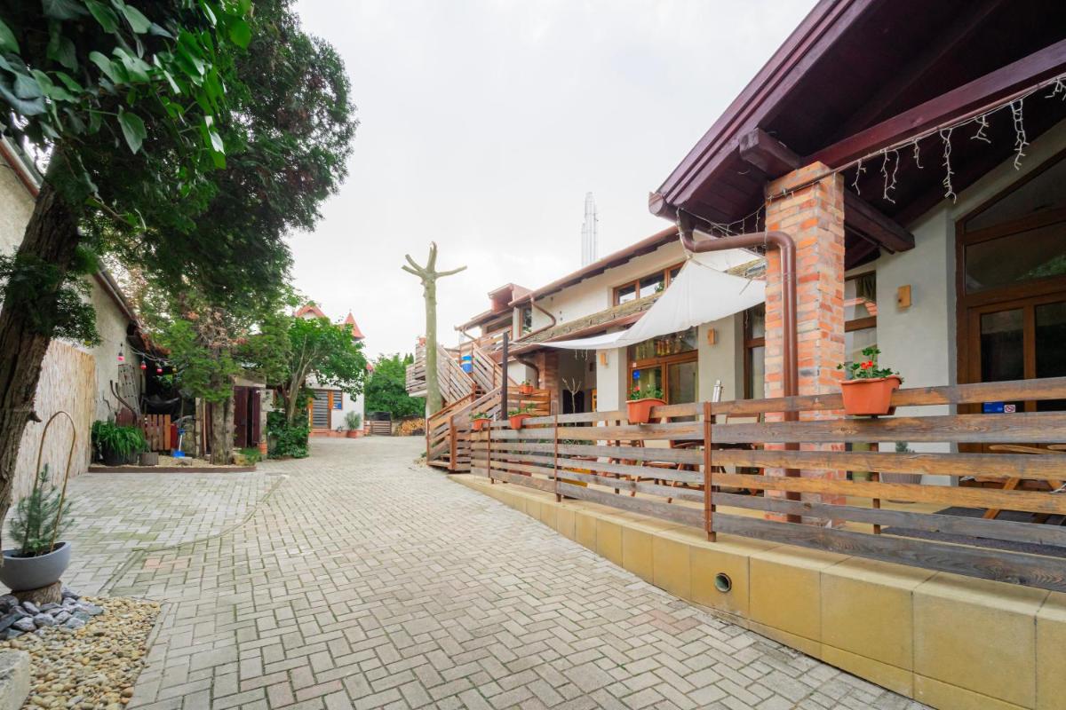 B48 Bigflat - Housity