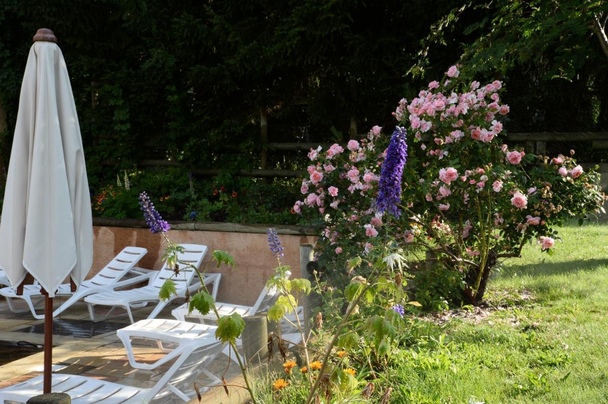 Jardin de l'établissement Alliey & Spa Piscine Appart-hôtel Serre chevalier