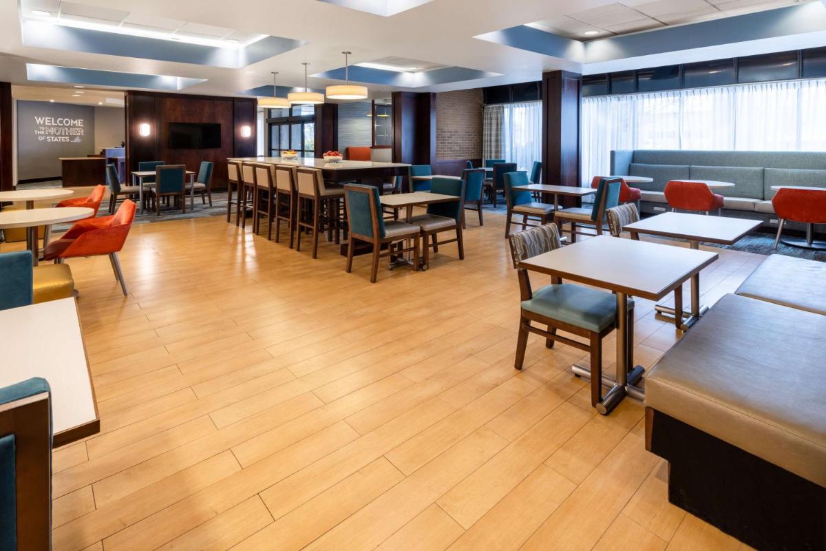 Hampton Inn Manassas - Housity