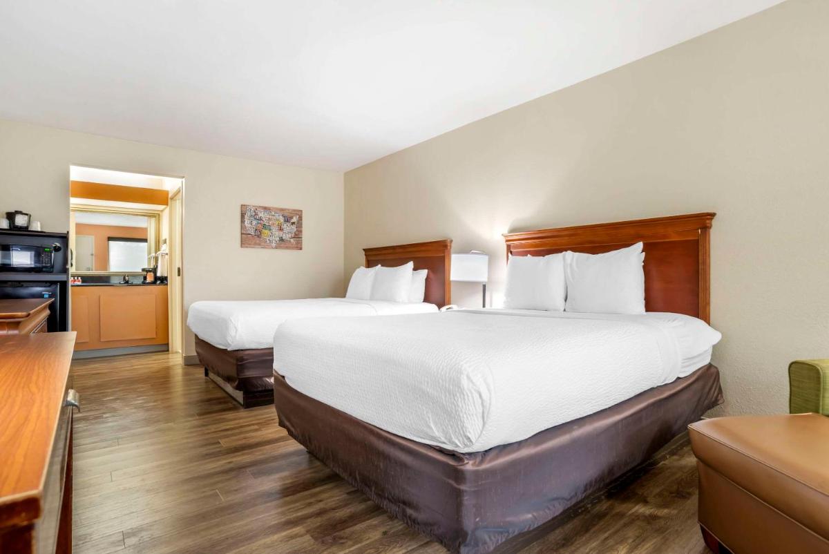Econo Lodge Moss Point - Pascagoula - Housity