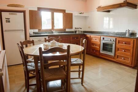Blue House - Housity