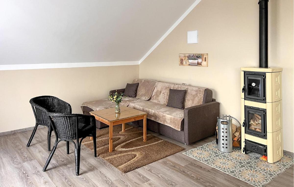 Cozy Apartment In Jelesnia With Wifi - Hizvo
