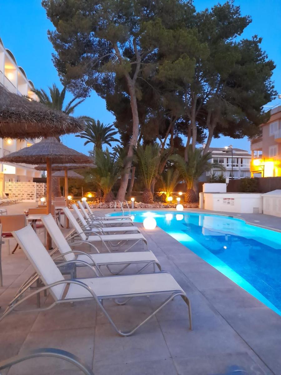 Piscina en o cerca de Hotel Isla de Cabrera