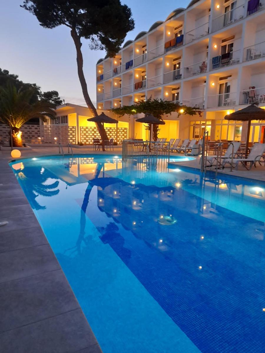 Piscina en o cerca de Hotel Isla de Cabrera