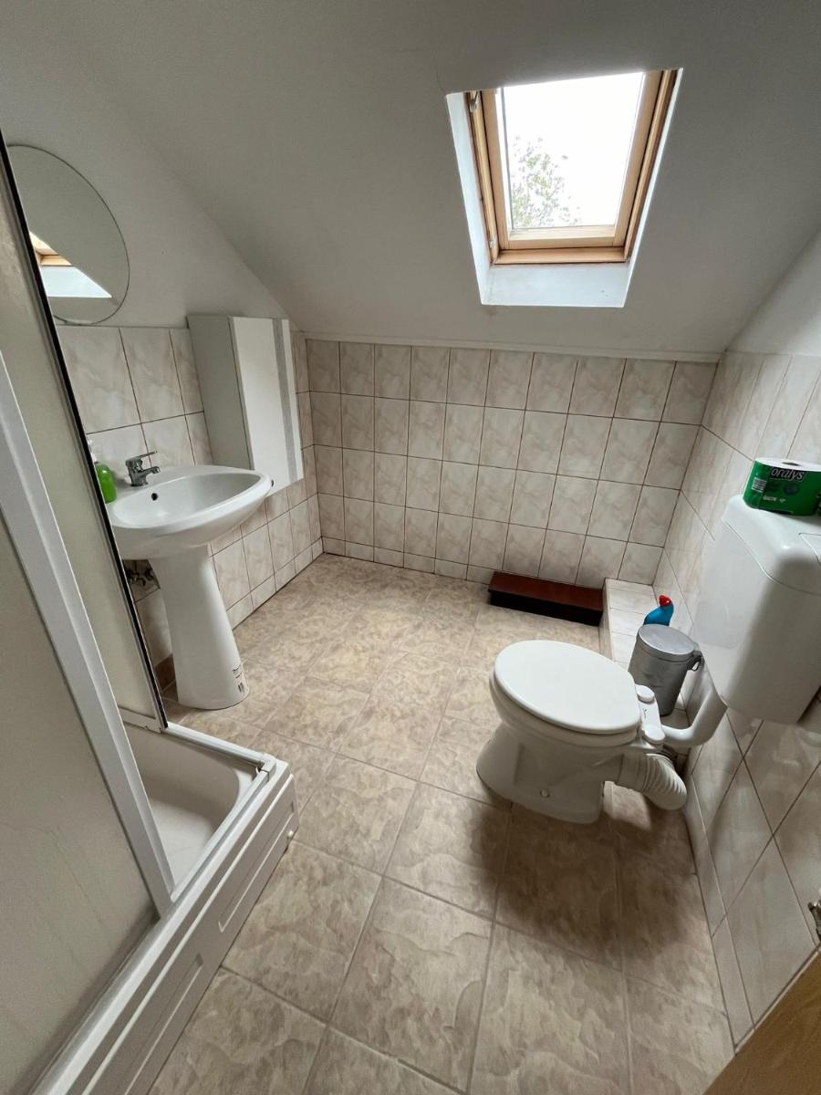 Suitetrails - Cheerful 5-bedroom house close to Baile Felix 19km