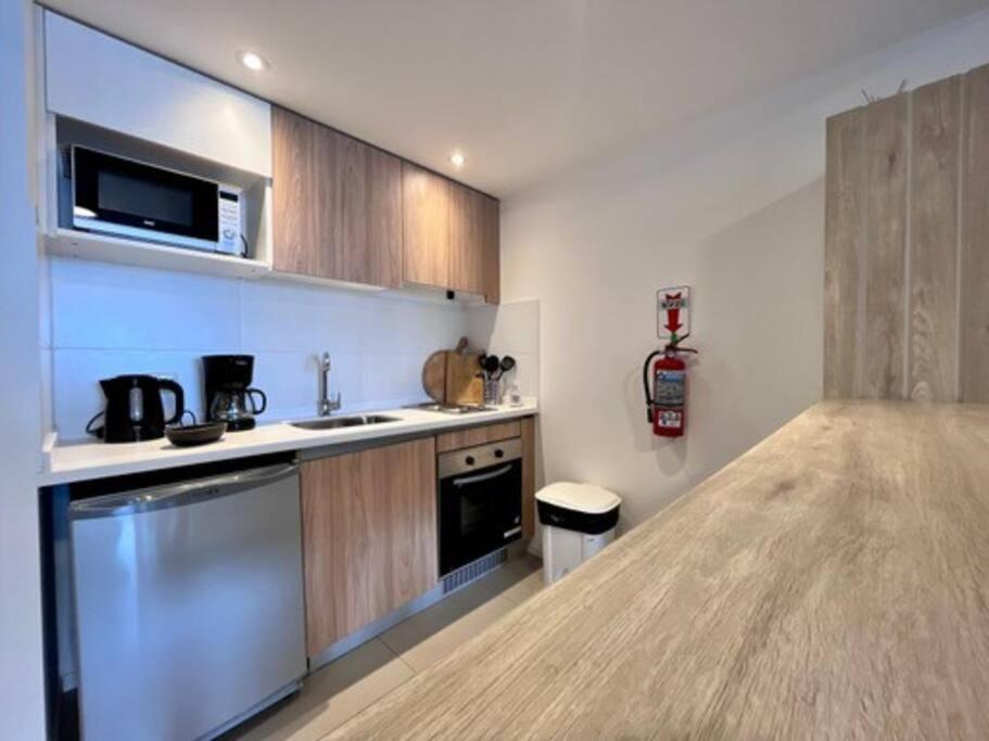 Seaport Apartment STUDIO Austral 401 - Housity