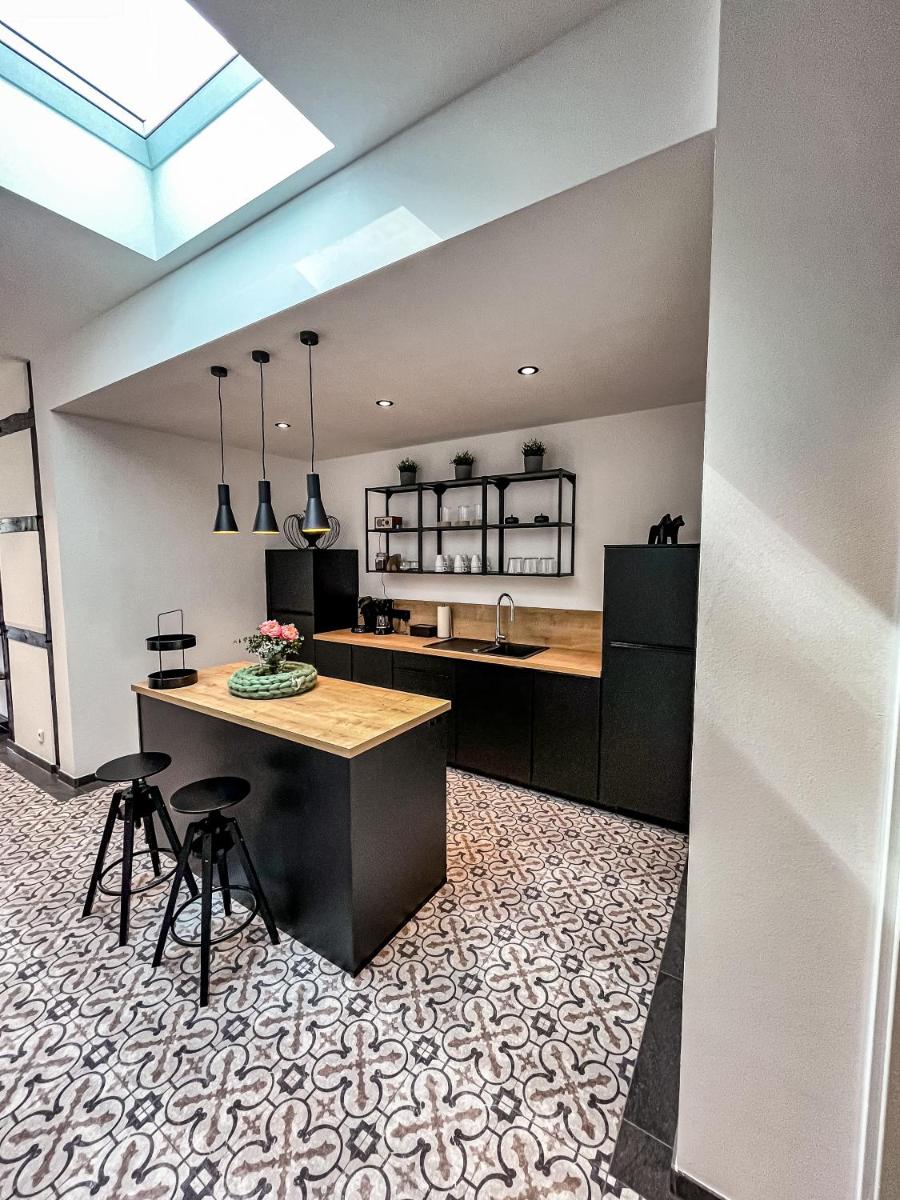 Glashaus mit 3 Gästezimmer - Housity