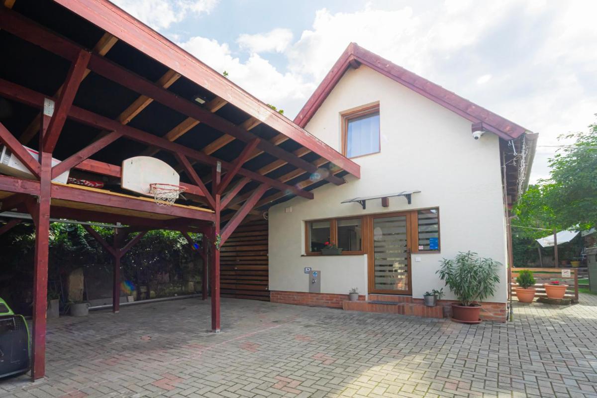 B48 Duplex - Housity