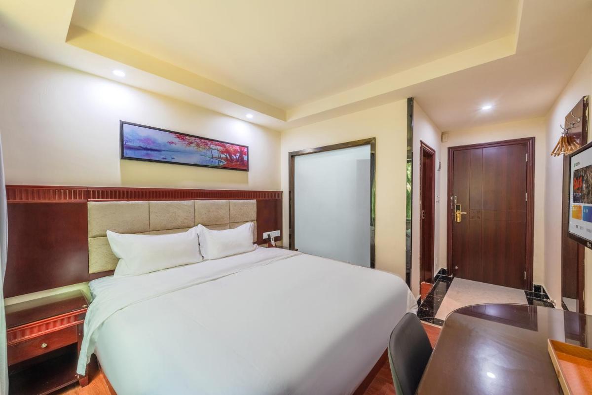 Huahang Hotel - Guangzhou Baiyun International Airport - Free airport shuttle bus - Housity