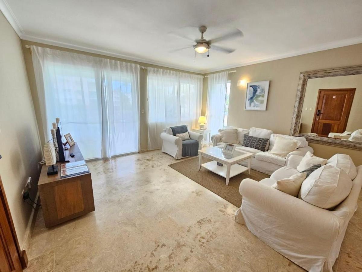 Playa Turquesa Beachfront Escape | 3BR | BBQ &Pool - Housity