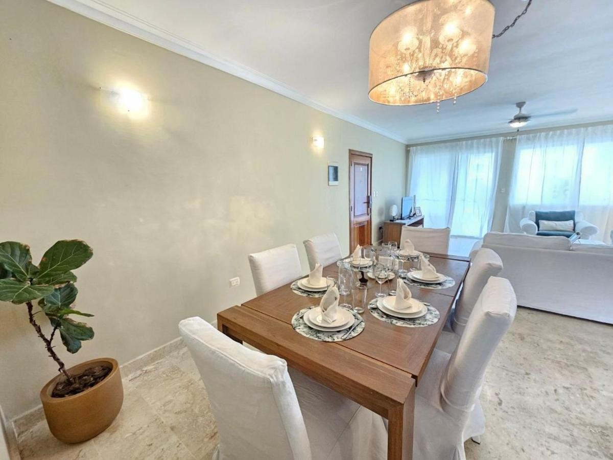Playa Turquesa Beachfront Escape | 3BR | BBQ &Pool - Housity