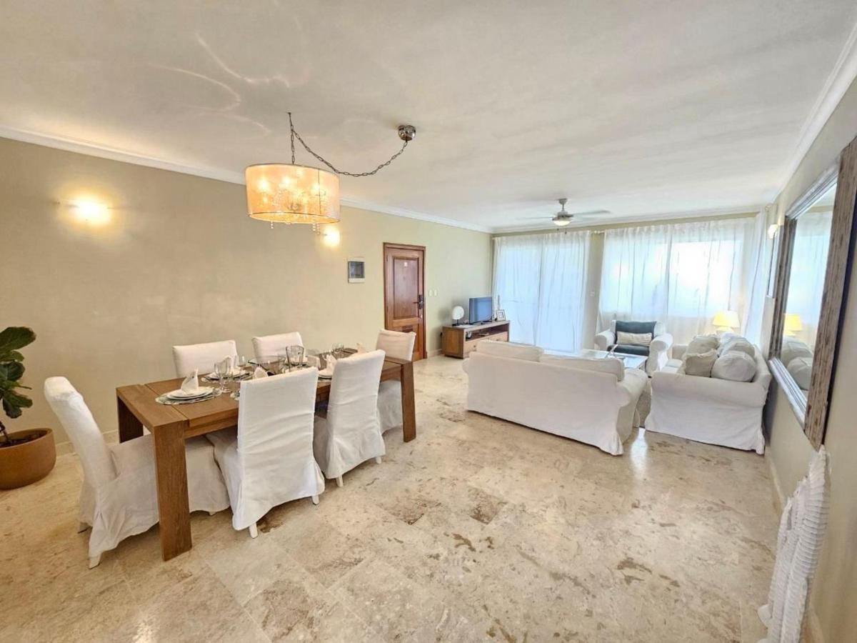 Playa Turquesa Beachfront Escape | 3BR | BBQ &Pool - Housity