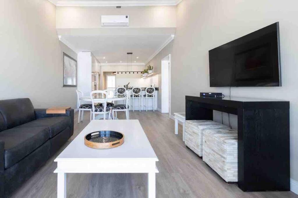 522 The Granger - Housity