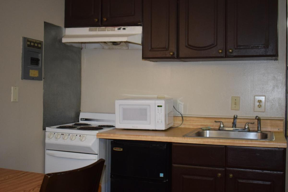 Knights Inn Farmington Hills - Housity