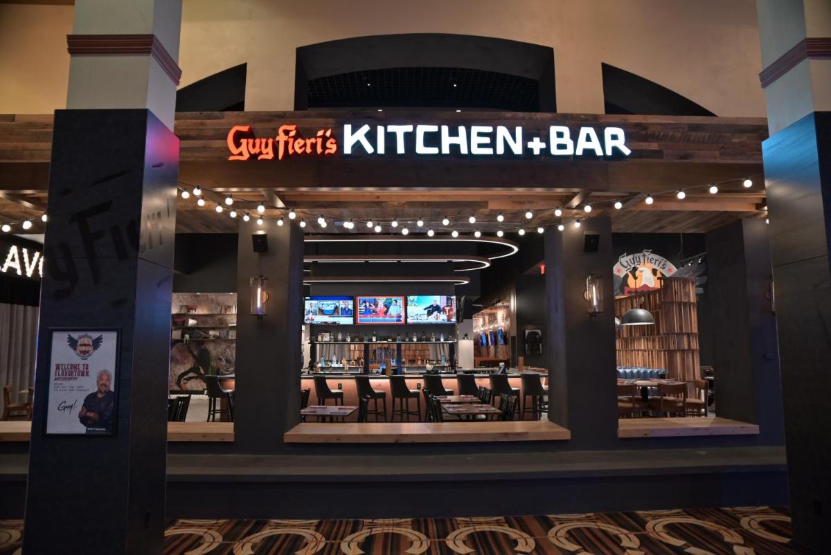Horseshoe Tunica Casino & Hotel - Housity