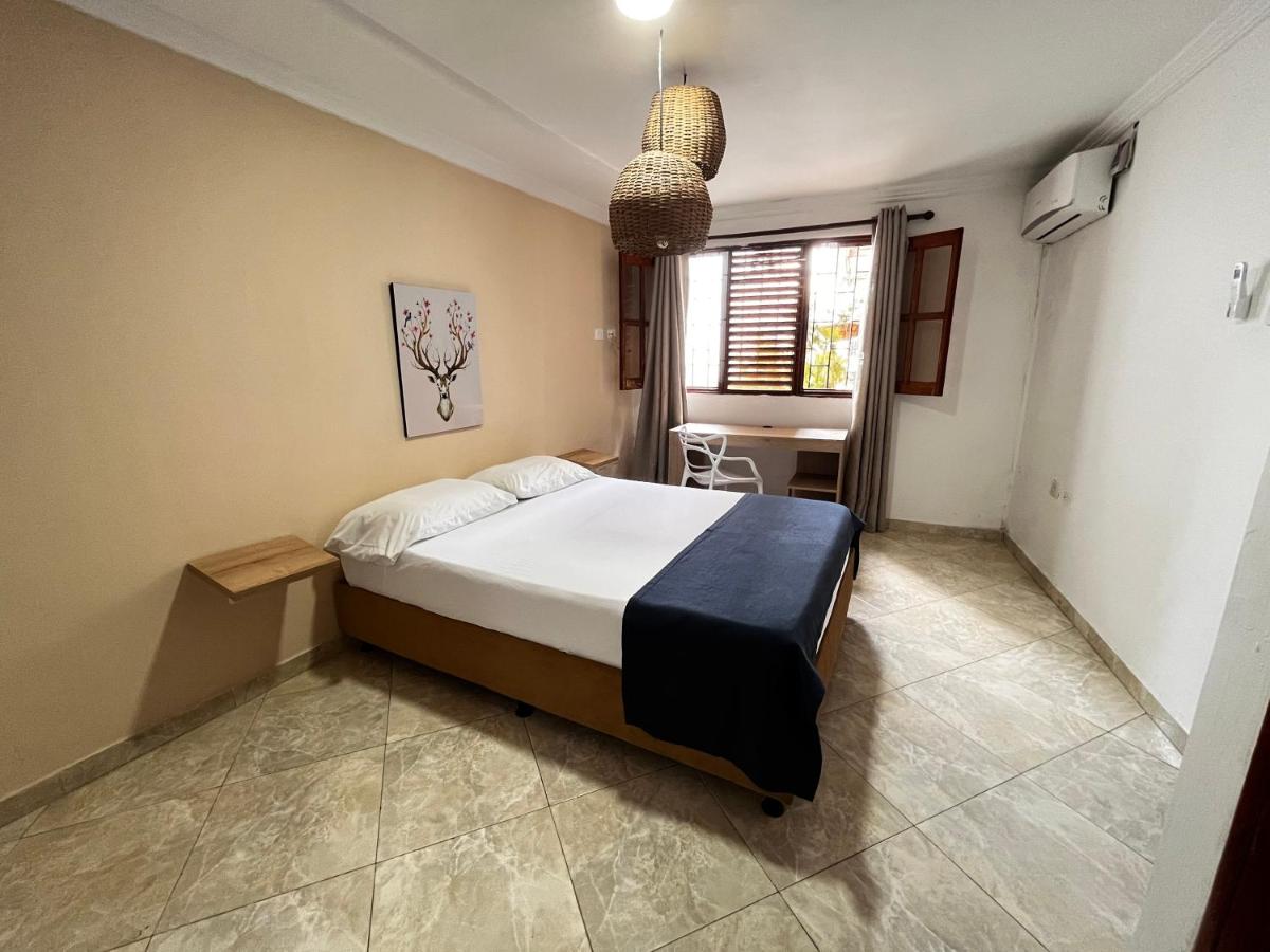 Hostal Maus - Housity